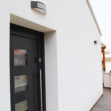 Apartment Zaza - Home & Style - King Bed, Modern, Parking Privlaka  Exterior foto
